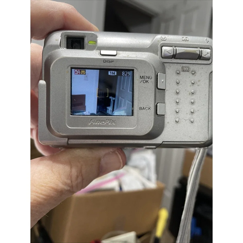 Fujifilm Finepix A210 Digital Camera 3.2MP 3X Zoom+Battery+SD Card-TESTED